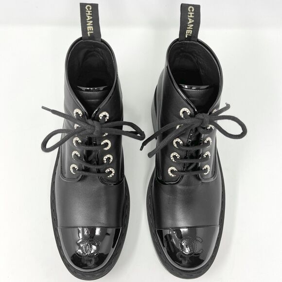 Chanel black leather cap‑toe platform ankle boots logo pearl eyelets EU 41.5 - Picture 2 of 11